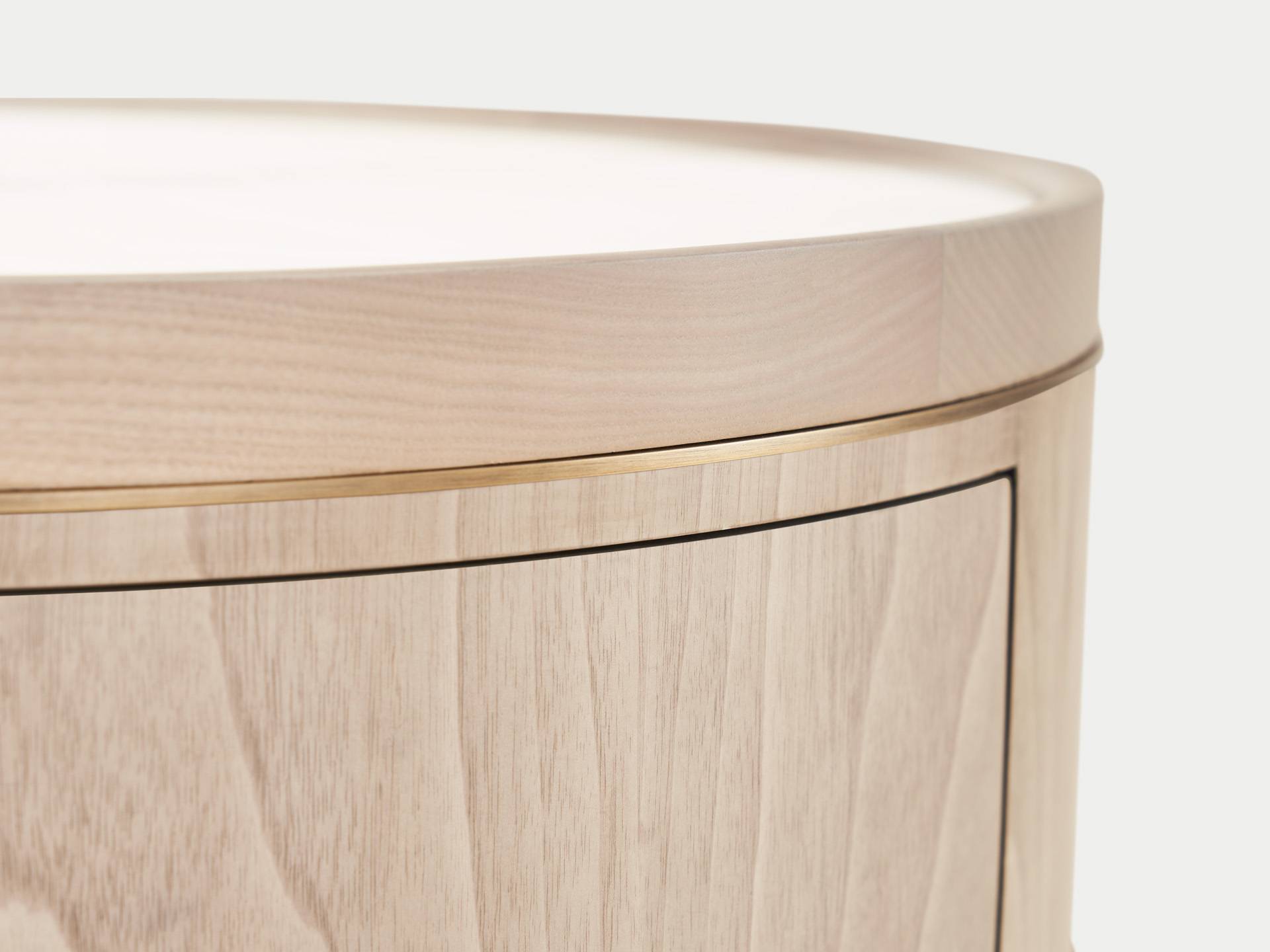 RAVOH-MUSEUM-NOVECENTO-BEDSIDE-TABLE-04.jpg