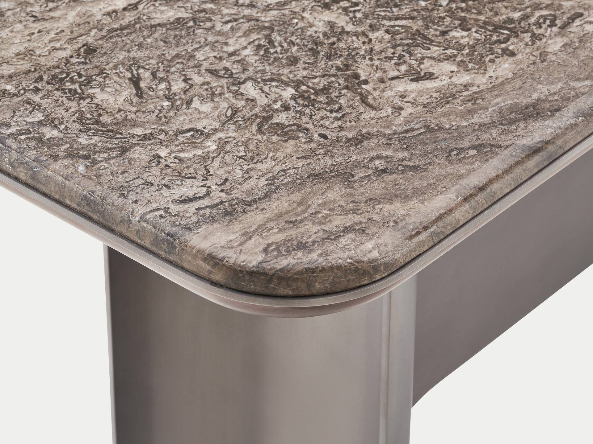 RAVOH-THEATRE-BEND-CONSOLE-03.jpg